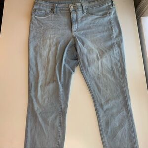 Universal Thread Women's Light Blue Skinny Jeans